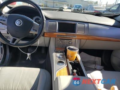 Zdjęcie 8 z 12 samochodu: 2010 JAGUAR XF LUXURY VIN:SAJWA0FA1AHR59497 - miniatura