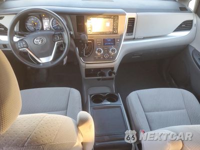 Zdjęcie 8 z 15 samochodu: 2019 TOYOTA SIENNA LE VIN:5TDKZ3DC1KS966037 - miniatura