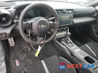 Zdjęcie 8 z 13 samochodu: 2025 TOYOTA GR 86 PREMIUM VIN:JF1ZNBE19S8750674 - miniatura