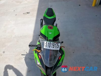 Piąte zdjęcie samochodu w środku: 2014 KAWASAKI ZX1000 K VIN:JKAZXCK18EA010023 - miniatura