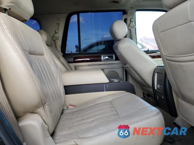 Zdjęcie 11 z 13 samochodu: 2003 LINCOLN NAVIGATOR VIN:5LMFU28R03LJ49484 - miniatura