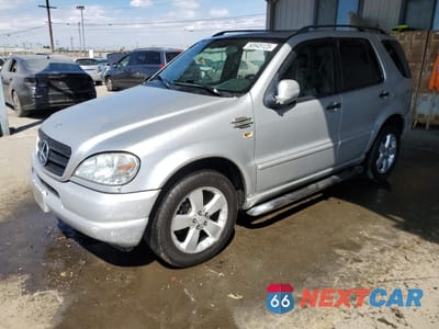 2000 MERCEDES-BENZ ML 320 4JGAB54E3YA200180 - główne zdjęcie licytacji z USA - miniatura