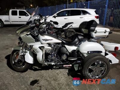 Trzecie zdjęcie samochodu z tyłu: 2013 KAWASAKI VN1700 A VIN:JKBVNRA14DA012175 - miniatura