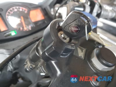 Zdjęcie 8 z 9 samochodu: 2016 HONDA CBR600 RR VIN:JH2PC40JXGK200833 - miniatura