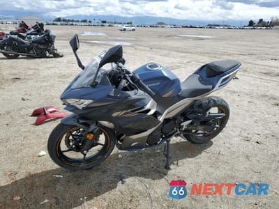 Trzecie zdjęcie samochodu z tyłu: 2023 KAWASAKI EX400 VIN:JKAEXKG13PDAL8656 - miniatura