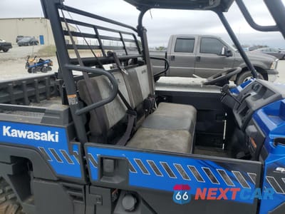 Piąte zdjęcie samochodu w środku: 2019 KAWASAKI KAF820 K VIN:JKBAFSK18KB504443 - miniatura