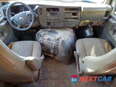 Zdjęcie 8 z 14 samochodu: 2013 CHEVROLET EXPRESS G3500 LT VIN:1GAZG1FG4F1144997 - miniatura