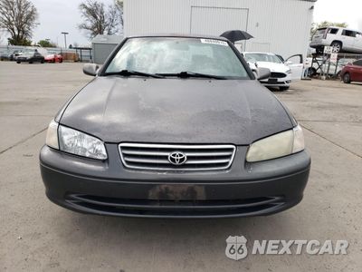 Piąte zdjęcie samochodu w środku: 2001 TOYOTA CAMRY CE VIN:JT2BF22K910301801 - miniatura