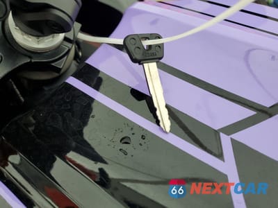 Zdjęcie 8 z 10 samochodu: 2024 YAMAHA YZFR7 VIN:JYARM38E0RA012875 - miniatura