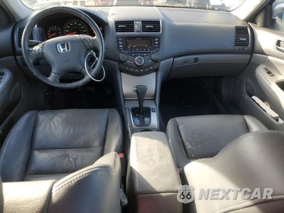 Zdjęcie 8 z 12 samochodu: 2005 HONDA ACCORD EX VIN:1HGCM66555A046532 - miniatura