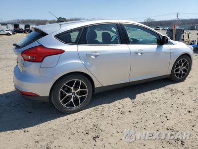 Trzecie zdjęcie samochodu z tyłu: 2018 FORD FOCUS SEL VIN:1FADP3M24JL314329 - miniatura