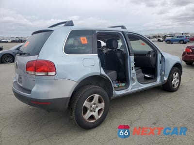 Trzecie zdjęcie samochodu z tyłu: 2004 VOLKSWAGEN TOUAREG 3.2 VIN:WVGBC67L64D025093 - miniatura