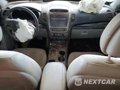 Zdjęcie 8 z 13 samochodu: 2015 KIA SORENTO SX VIN:5XYKWDA73FG564822 - miniatura