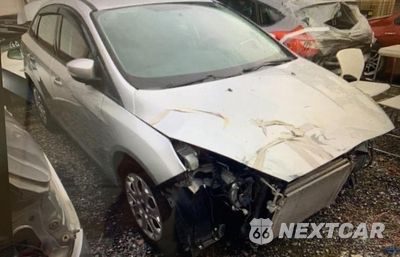 2015 FORD FOCUS SE 1FADP3F26FL317477 - główne zdjęcie licytacji z USA - miniatura