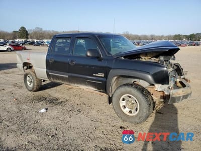 Czwarte zdjęcie samochodu z boku: 2004 CHEVROLET SILVERADO K2500 HEAVY DUTY VIN:1GCHK23294F221508 - miniatura