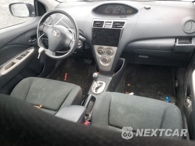 Zdjęcie 8 z 13 samochodu: 2010 TOYOTA YARIS VIN:JTDBT4K34A1379210 - miniatura
