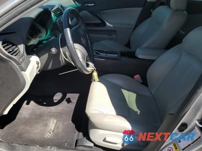 Zdjęcie 7 z 12 samochodu: 2007 LEXUS IS 250 VIN:JTHBK262075048942 - miniatura