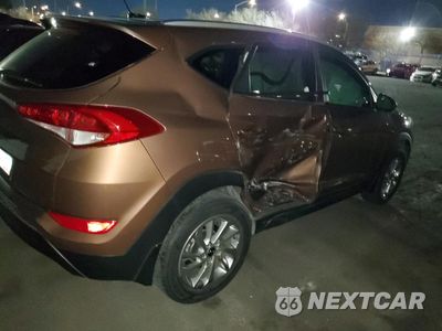 Trzecie zdjęcie samochodu z tyłu: 2016 HYUNDAI TUCSON LIMITED VIN:KM8J33A41GU108835 - miniatura