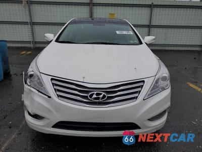 Piąte zdjęcie samochodu w środku: 2012 HYUNDAI AZERA GLS VIN:KMHFH4JG6CA193271 - miniatura