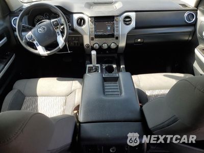 Zdjęcie 8 z 15 samochodu: 2018 TOYOTA TUNDRA CREWMAX SR5 VIN:5TFDY5F15JX721947 - miniatura