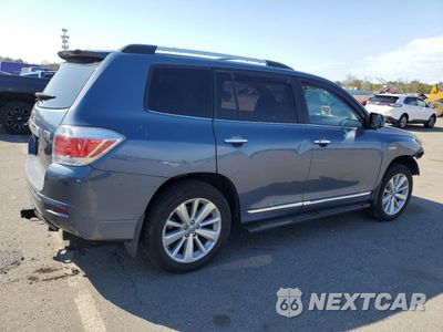 Trzecie zdjęcie samochodu z tyłu: 2011 TOYOTA HIGHLANDER HYBRID LIMITED VIN:JTEDC3EH2B2001582 - miniatura
