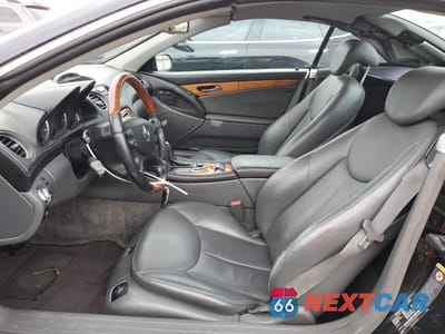 Zdjęcie 7 z 12 samochodu: 2004 MERCEDES-BENZ SL 500 VIN:WDBSK75F14F082802 - miniatura