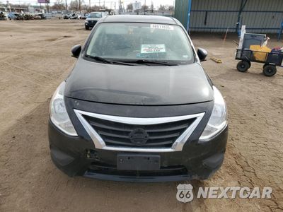 Piąte zdjęcie samochodu w środku: 2019 NISSAN VERSA S VIN:3N1CN7AP6KL859461 - miniatura