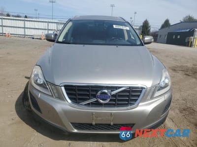Piąte zdjęcie samochodu w środku: 2011 VOLVO XC60 3.2 VIN:YV4940DZ9B2148141 - miniatura