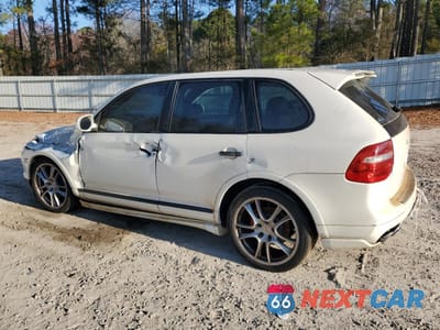 Drugie zdjęcie samochodu z przodu: 2010 PORSCHE CAYENNE GTS VIN:WP1AD2AP0ALA61671 - miniatura