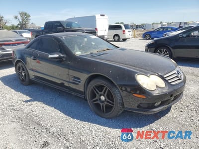 Czwarte zdjęcie samochodu z boku: 2005 MERCEDES-BENZ SL 500 VIN:WDBSK75F65F100213 - miniatura