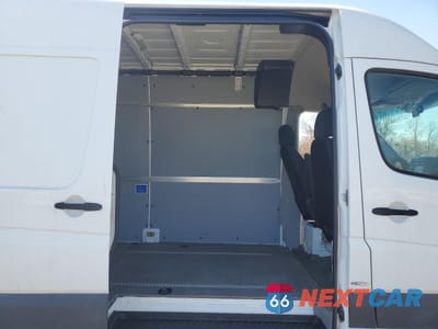 Zdjęcie 10 z 13 samochodu: 2014 MERCEDES-BENZ SPRINTER 2500 VIN:WD3PE8DC1E5940153 - miniatura