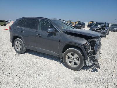 Czwarte zdjęcie samochodu z boku: 2020 TOYOTA RAV4 XLE VIN:2T3P1RFV3LW112620 - miniatura