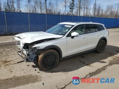 2021 VOLVO V60 CROSS COUNTRY T5 MOMENTUM YV4102WK3M1065110 - główne zdjęcie licytacji z USA - miniatura