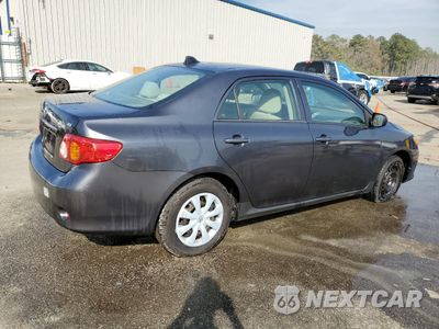 Trzecie zdjęcie samochodu z tyłu: 2010 TOYOTA COROLLA BASE VIN:1NXBU4EE4AZ202077 - miniatura