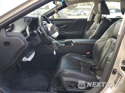Zdjęcie 7 z 13 samochodu: 2019 LEXUS ES 300H VIN:JTHB21B13K2001857 - miniatura
