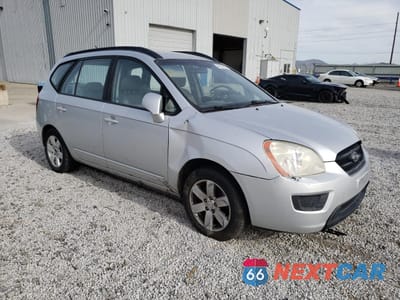 Czwarte zdjęcie samochodu z boku: 2008 KIA RONDO BASE VIN:KNAFG525287145861 - miniatura