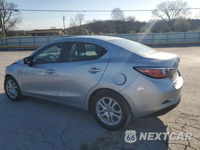 Drugie zdjęcie samochodu z przodu: 2018 TOYOTA YARIS IA VIN:3MYDLBYV0JY310310 - miniatura