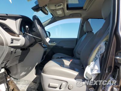 Zdjęcie 7 z 14 samochodu: 2020 TOYOTA SIENNA XLE VIN:5TDYZ3DC4LS065398 - miniatura