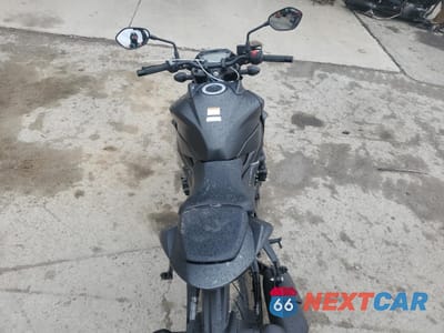 Zdjęcie 6 z 10 samochodu: 2018 SUZUKI GSX-S750 M VIN:JS1C533D0J2100405 - miniatura