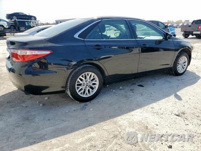 Trzecie zdjęcie samochodu z tyłu: 2017 TOYOTA CAMRY LE VIN:4T1BF1FK8HU285620 - miniatura