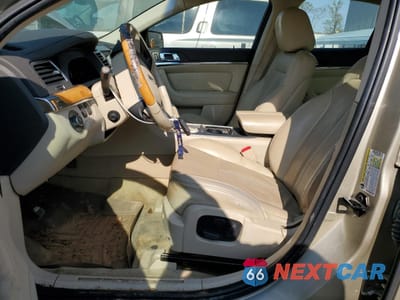 Zdjęcie 7 z 12 samochodu: 2011 LINCOLN MKS VIN:1LNHL9DR8BG614534 - miniatura