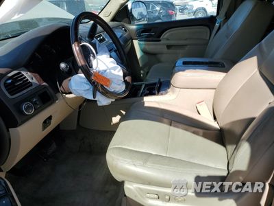 Zdjęcie 7 z 15 samochodu: 2014 GMC YUKON DENALI VIN:1GKS2EEF9ER182916 - miniatura