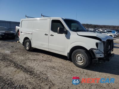 Czwarte zdjęcie samochodu z boku: 2013 NISSAN NV 1500 VIN:1N6BF0KL5DN113334 - miniatura