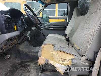 Zdjęcie 7 z 13 samochodu: 2006 FORD F450 SUPER DUTY VIN:1FDXF46P66ED72832 - miniatura