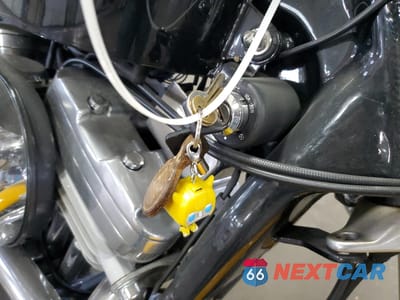Zdjęcie 8 z 10 samochodu: 2001 HARLEY-DAVIDSON XL883 VIN:1HD4CAM131K135642 - miniatura