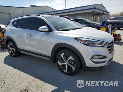 Czwarte zdjęcie samochodu z boku: 2018 HYUNDAI TUCSON VALUE VIN:KM8J33A23JU814274 - miniatura
