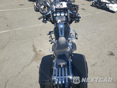 Zdjęcie 6 z 9 samochodu: 2014 HARLEY-DAVIDSON FLHX STREET GLIDE VIN:1HD1KBM38EB620765 - miniatura