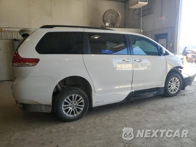 Trzecie zdjęcie samochodu z tyłu: 2013 TOYOTA SIENNA XLE VIN:5TDYK3DC9DS388996 - miniatura