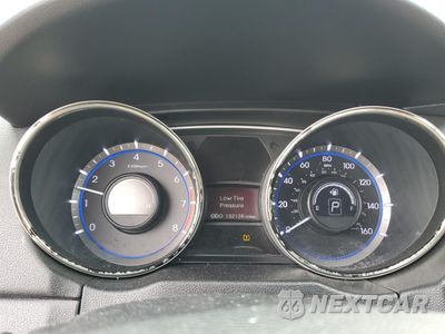 Zdjęcie 9 z 12 samochodu: 2013 HYUNDAI SONATA SE VIN:5NPEC4AC6DH573510 - miniatura