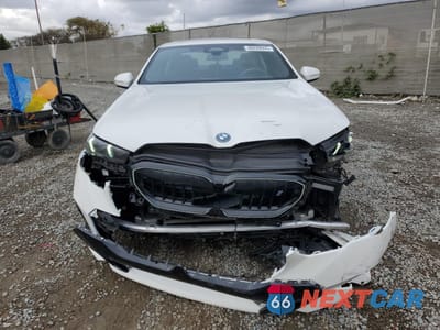 Piąte zdjęcie samochodu w środku: 2024 BMW I5 EDRIVE 40 VIN:WBY33FK04RCR92576 - miniatura